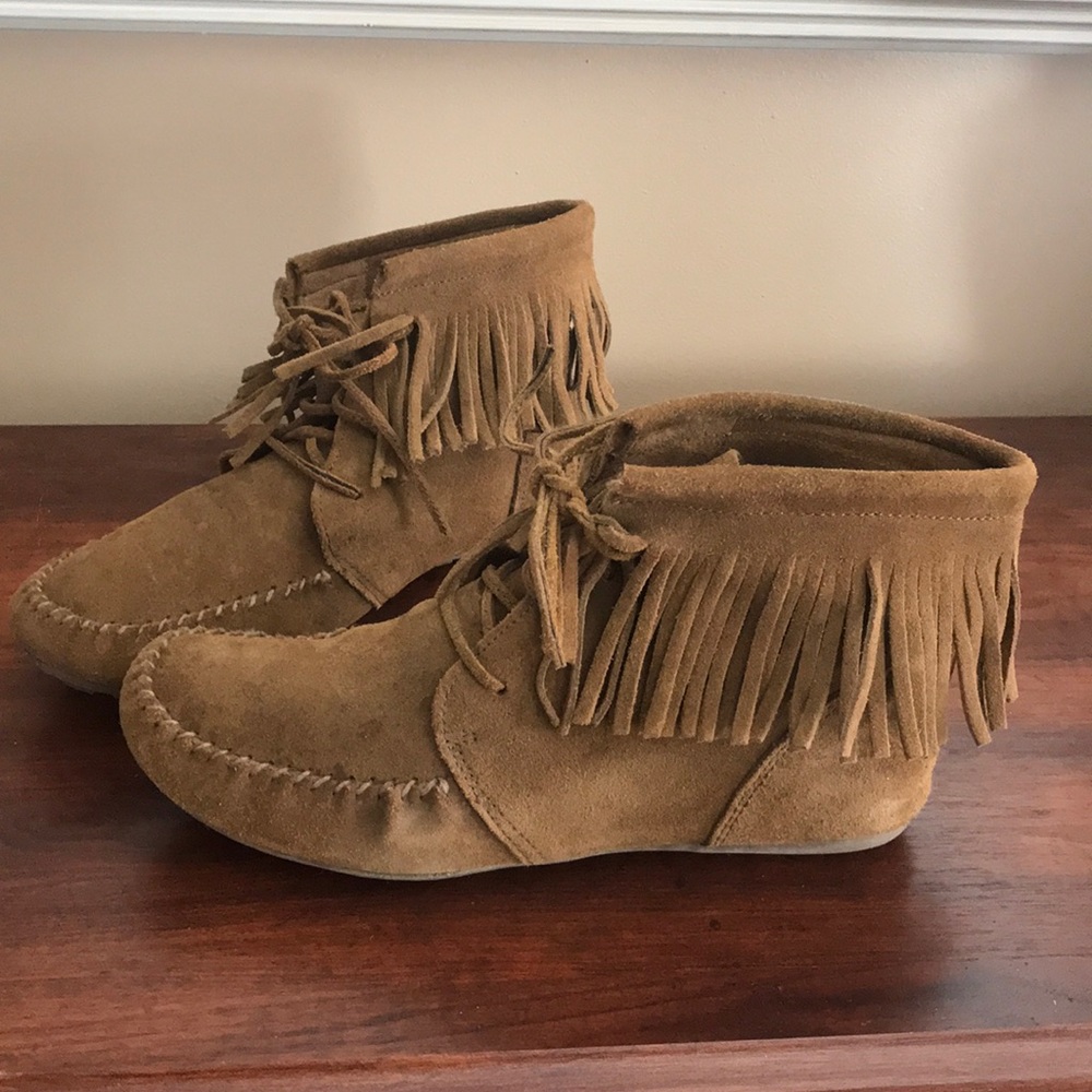 Suede fringed booties
